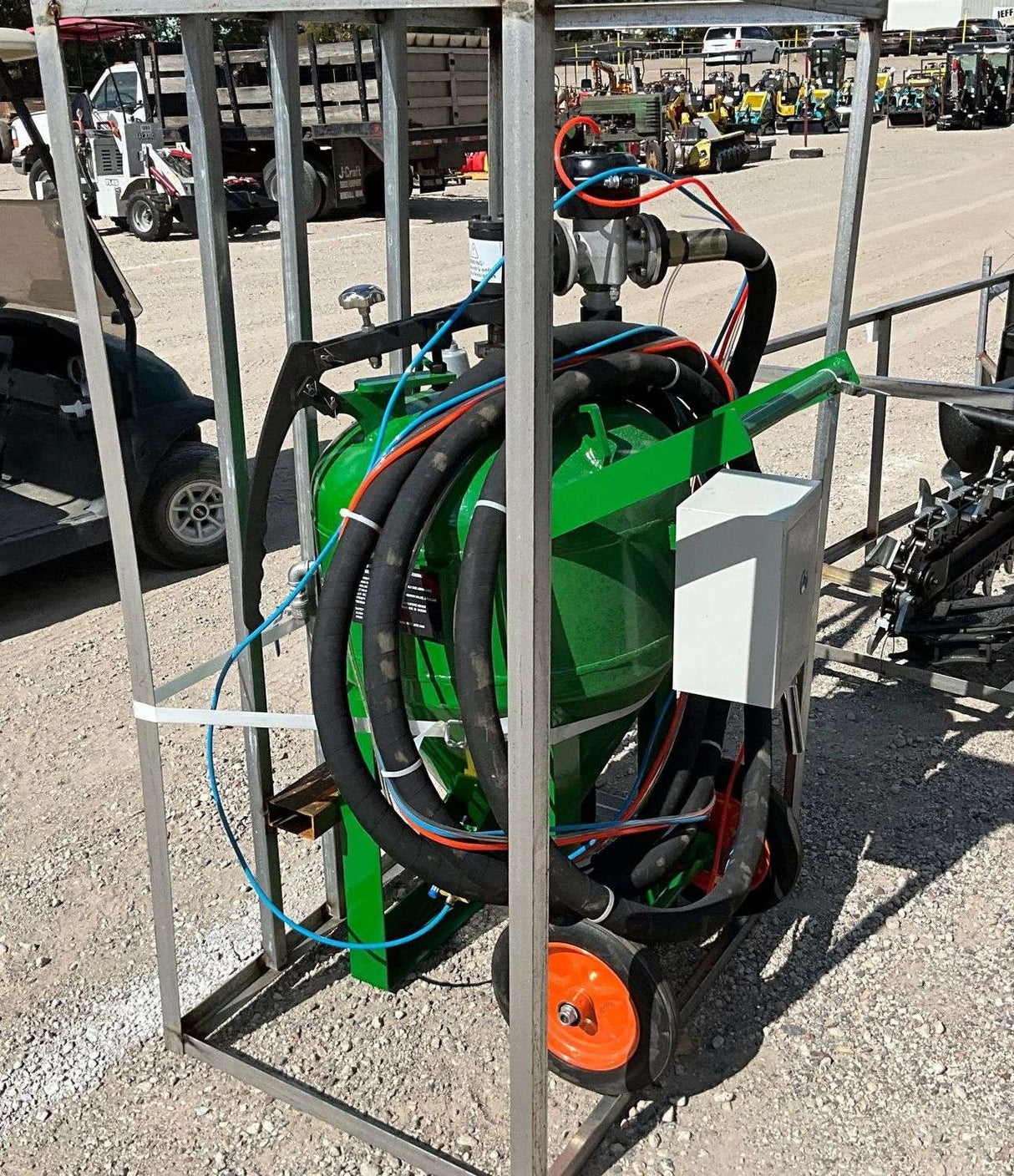 NEW JCT MOBILE DUSTLESS SAND BLASTER POT