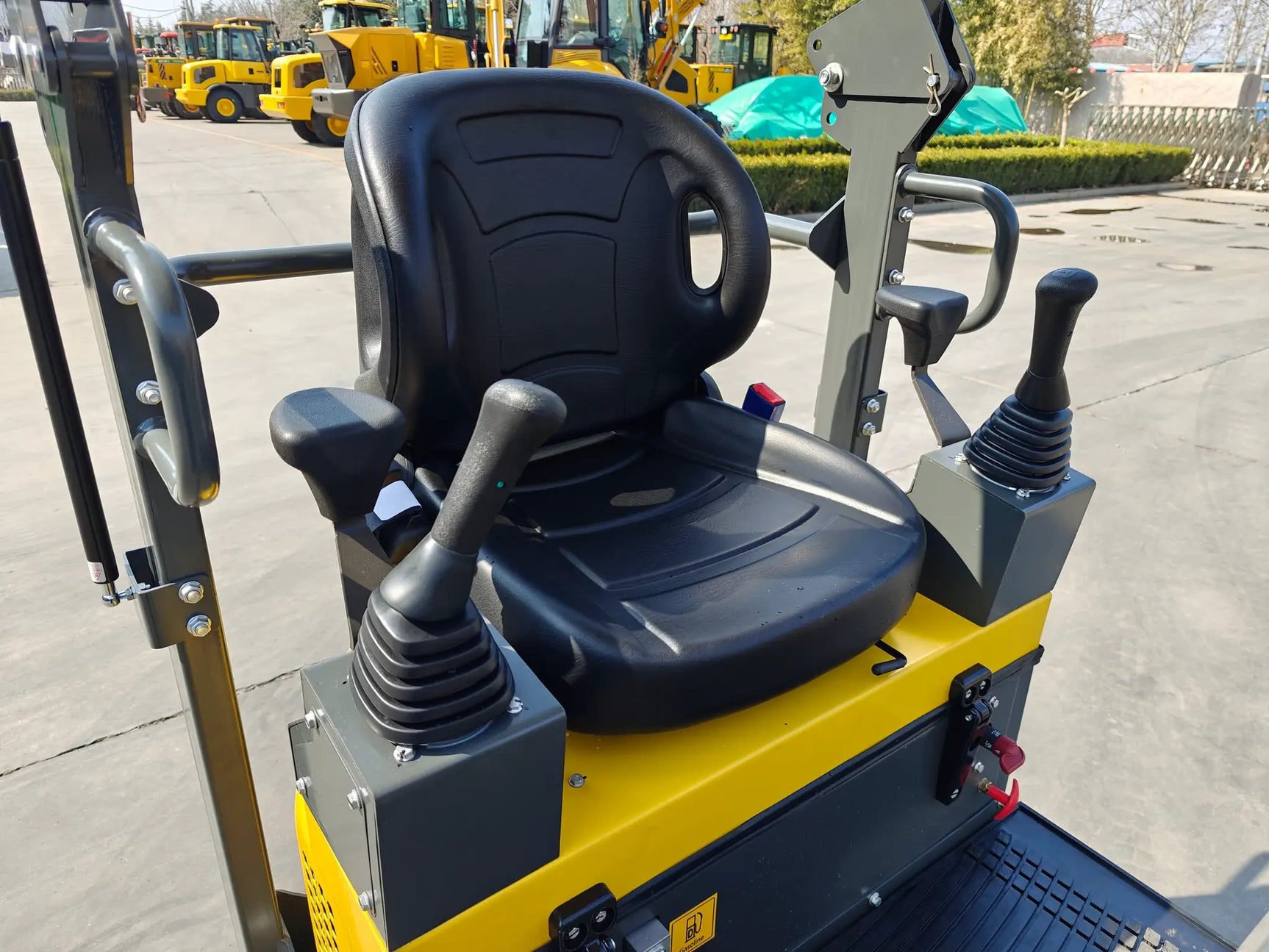 2025 MID-ISLE EQUIP M12 1.4 TON MINI EXCAVATOR by My Store