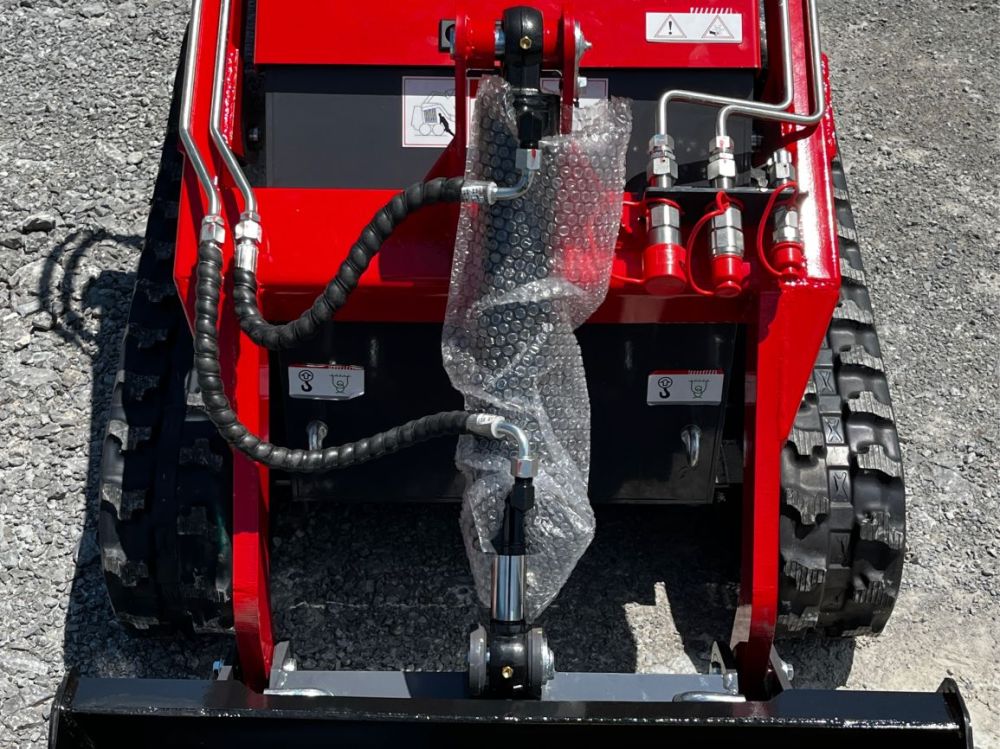 2025 AGT YSRT14 MINI SKID TRACK LOADER