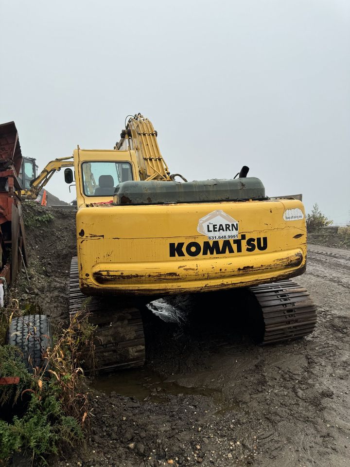 2000 Komatsu PC200LC-6 20-Ton Excavator