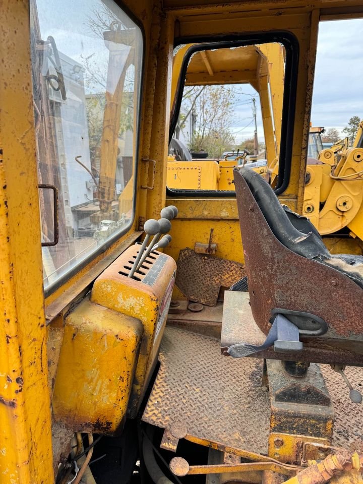 RARE 1985 Dynahoe Backhoe Loader