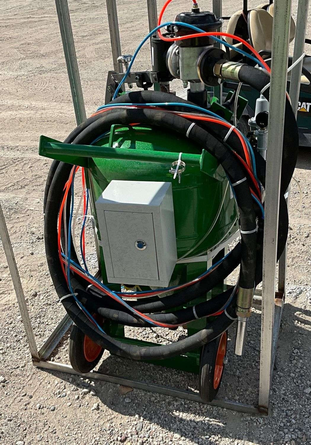 NEW JCT MOBILE DUSTLESS SAND BLASTER POT