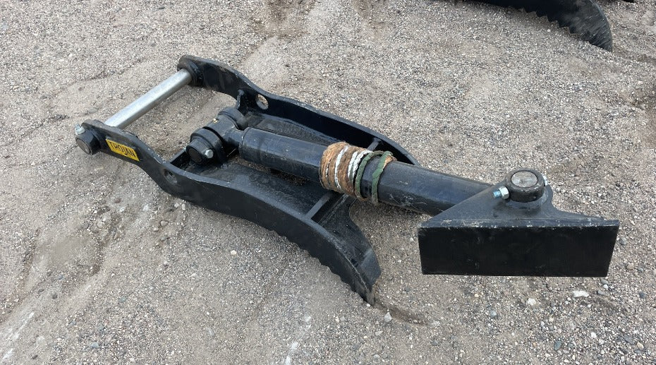 3.5 TON TROJAN HYDRAULIC THUMB FOR EXCAVATOR CAT 303 304