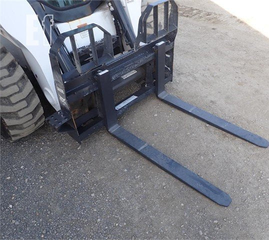 Bobcat OE 42" Skid Steer Pallet Forks 2500lb