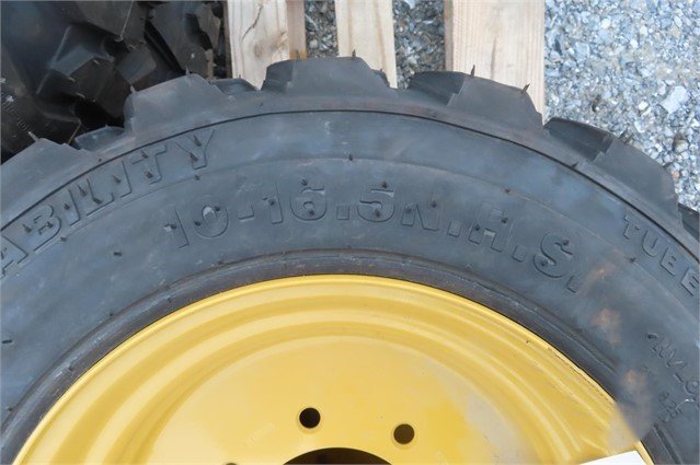 Wheel & Tires for CAT Skid Steer 10-16.5 Mounted