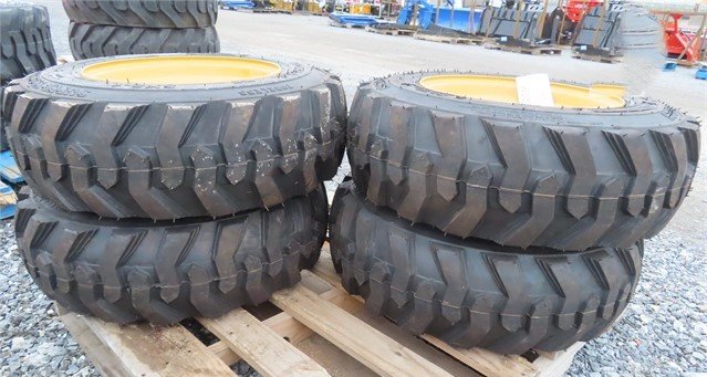 Wheel & Tires for CAT Skid Steer 10-16.5 Mounted
