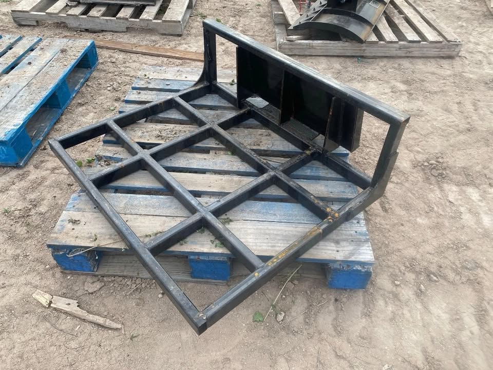 MINI SKID STEER LAND LEVELER DINGO