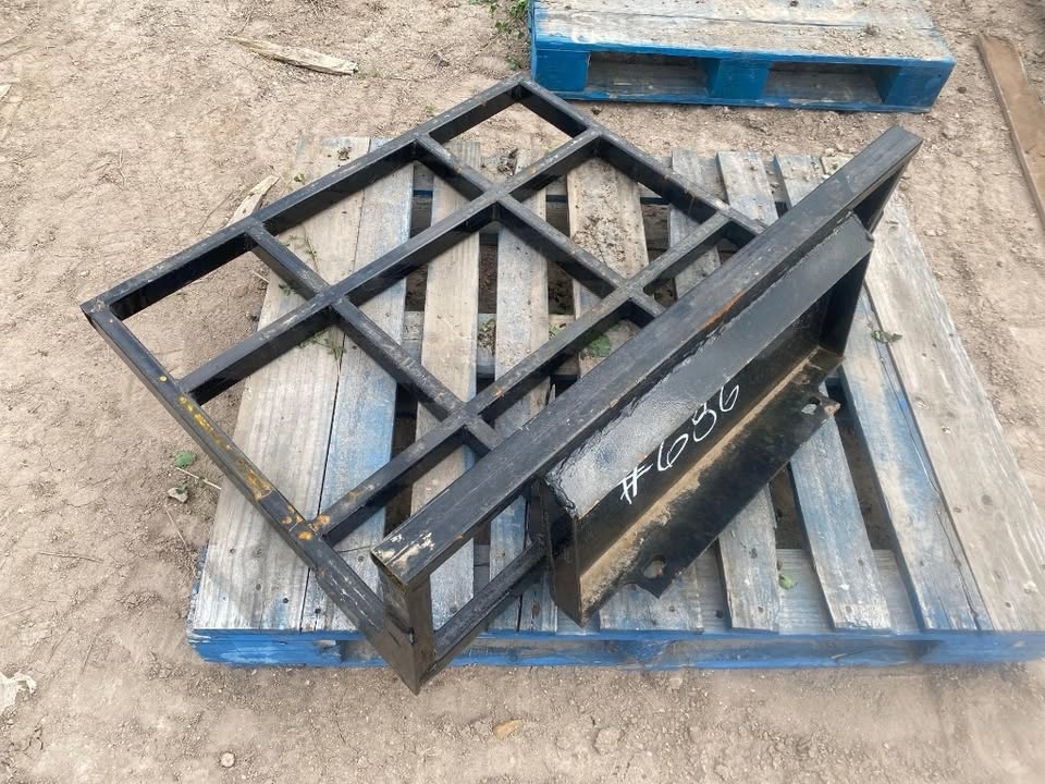 MINI SKID STEER LAND LEVELER DINGO