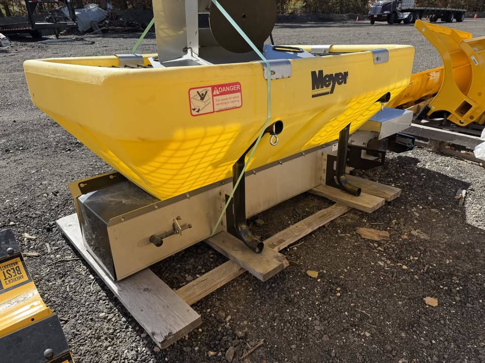 MEYER POLY ELECTRIC SANDER PICK UP TRUCK INSERT