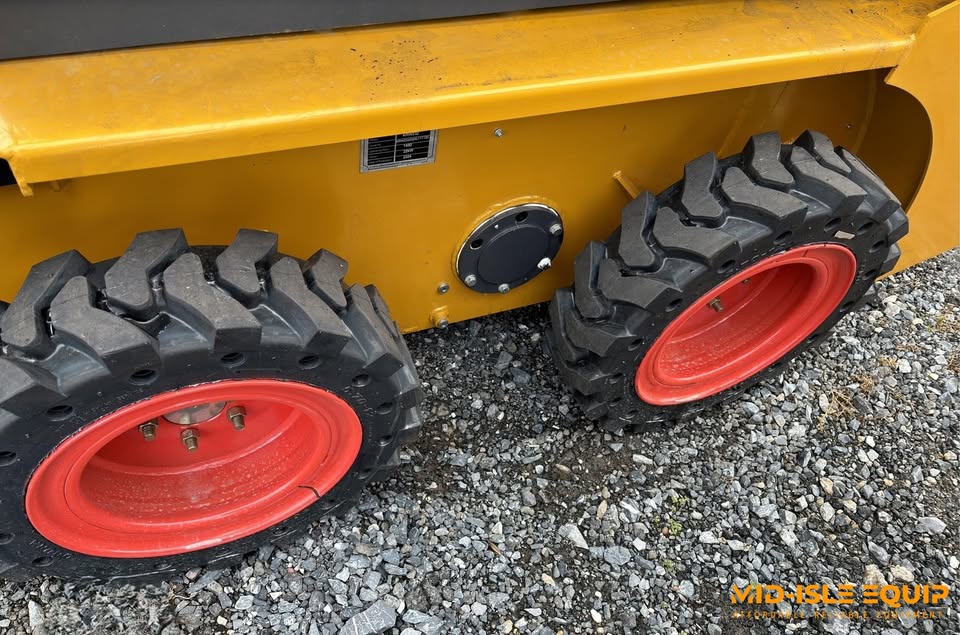 2025 CFG Industrial KRW232 Skid Steer Loader