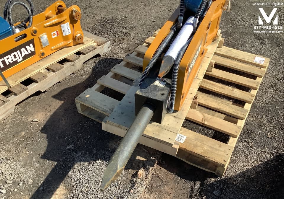 TROJAN HAMMER BREAKER ATTACHMENT FOR EXCAVATOR CAT 305 PC55