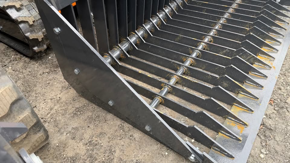 44" ROCK SKELETON GRAPPLE FOR MINI SKID STEER DINGO by Land Honor