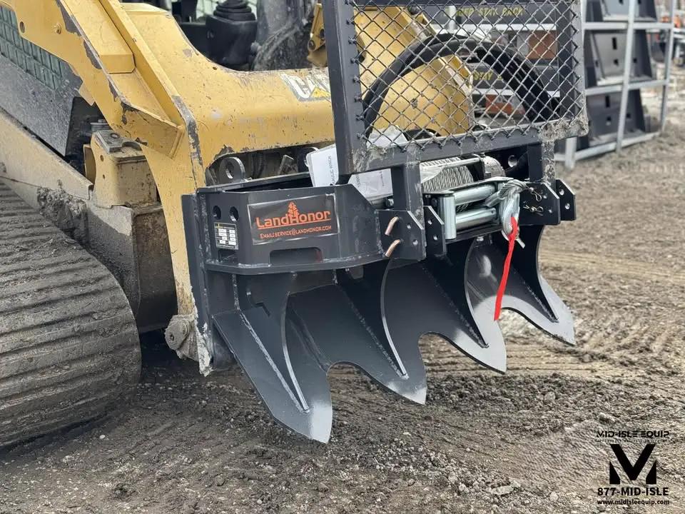 LANDHONOR 15K LB HYDRAULIC WINCH FOR SKID STEER by Land Honor