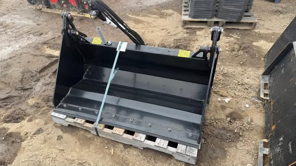VIRNIG 48" 4N1 MULTI-PURPOSE BUCKET MINI SKID STEER by Virnig
