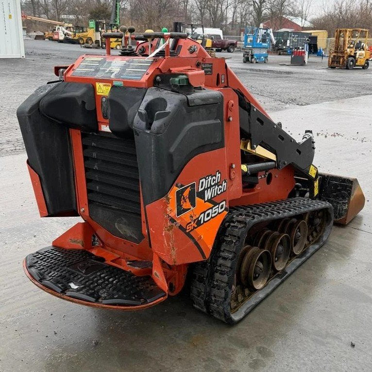 2018 DITCH WITCH SK1050 MINI SKID TRACK LOADER