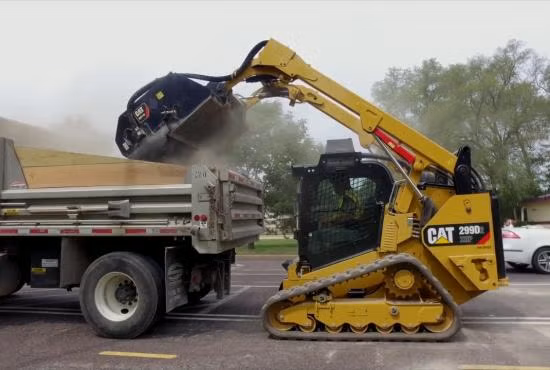 CATERPILLAR BU118 SKID STEER POLY BROOM WITH BUCKET