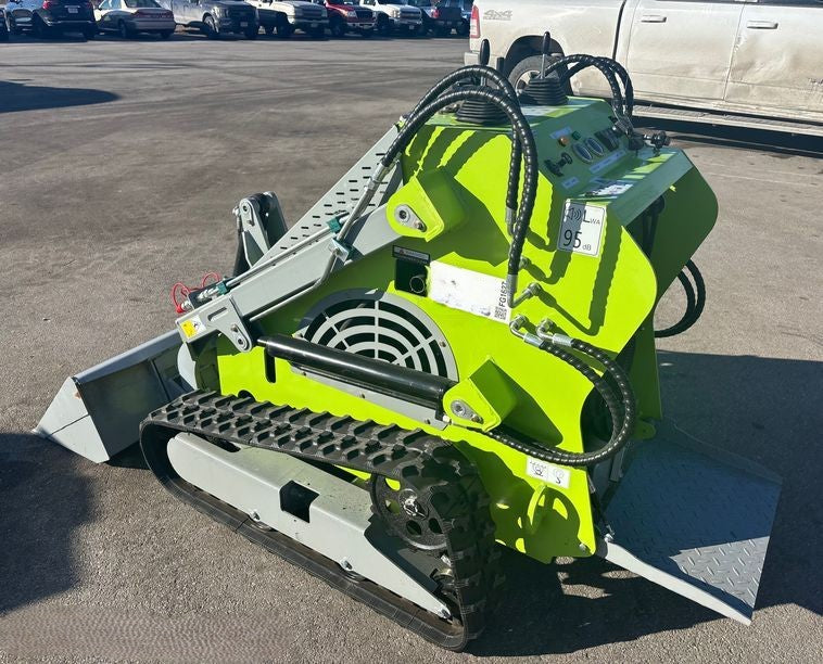 2026 STARVOX SV-480 MINI SKID STEER 23HP GAS