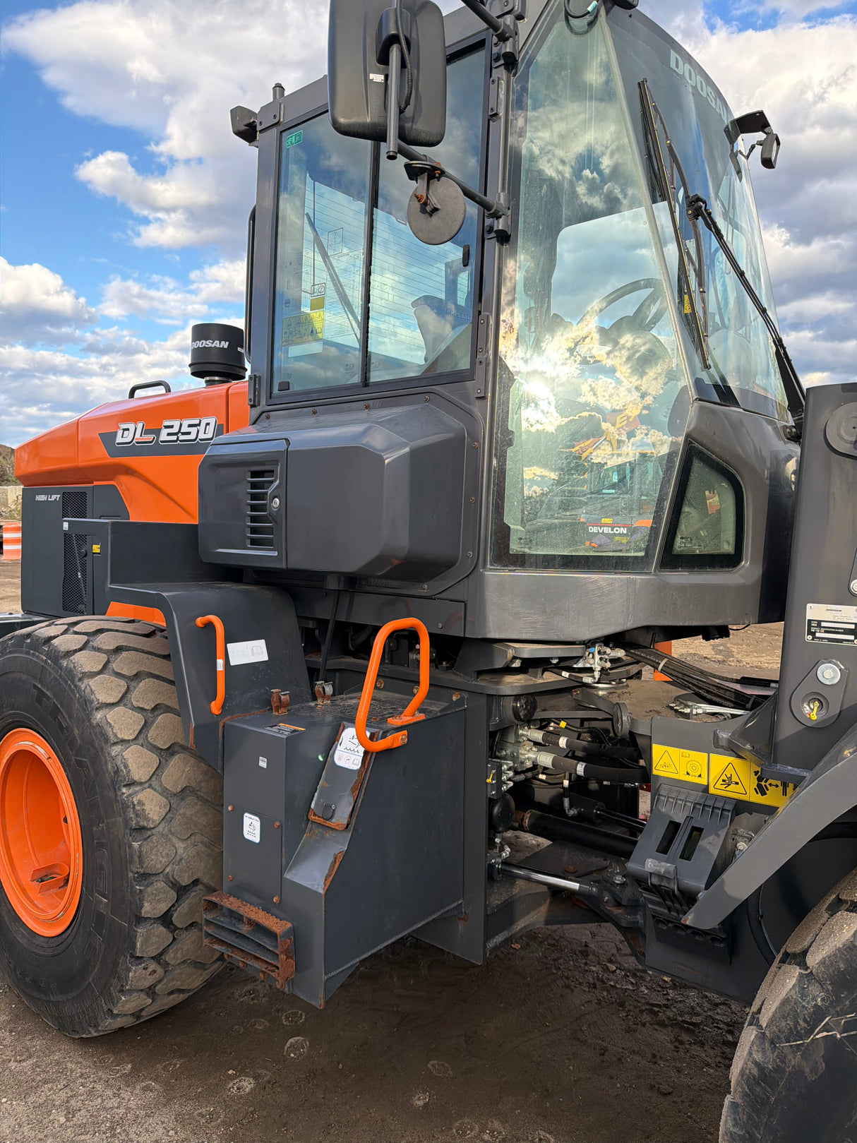 2022 DOOSAN DL250-7 FRONT END LOADER HIGH LIFT W/ SCALE