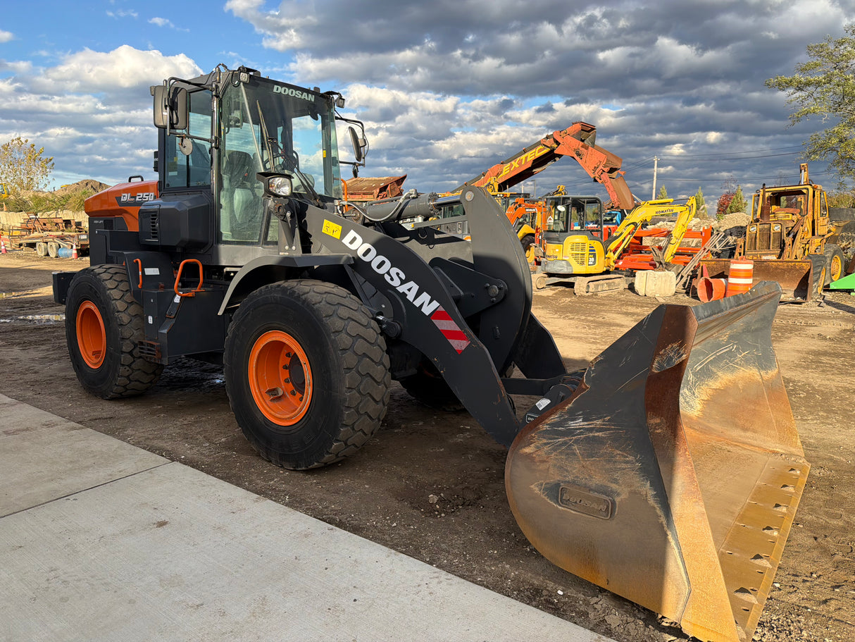 2022 DOOSAN DL250-7 FRONT END LOADER HIGH LIFT W/ SCALE