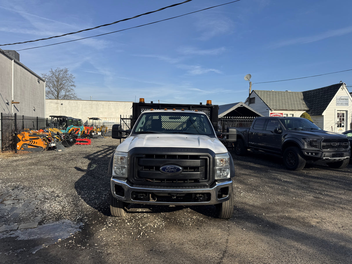 2012 FORD F550 STAKE BODY TRUCK WITH LIFT GATE