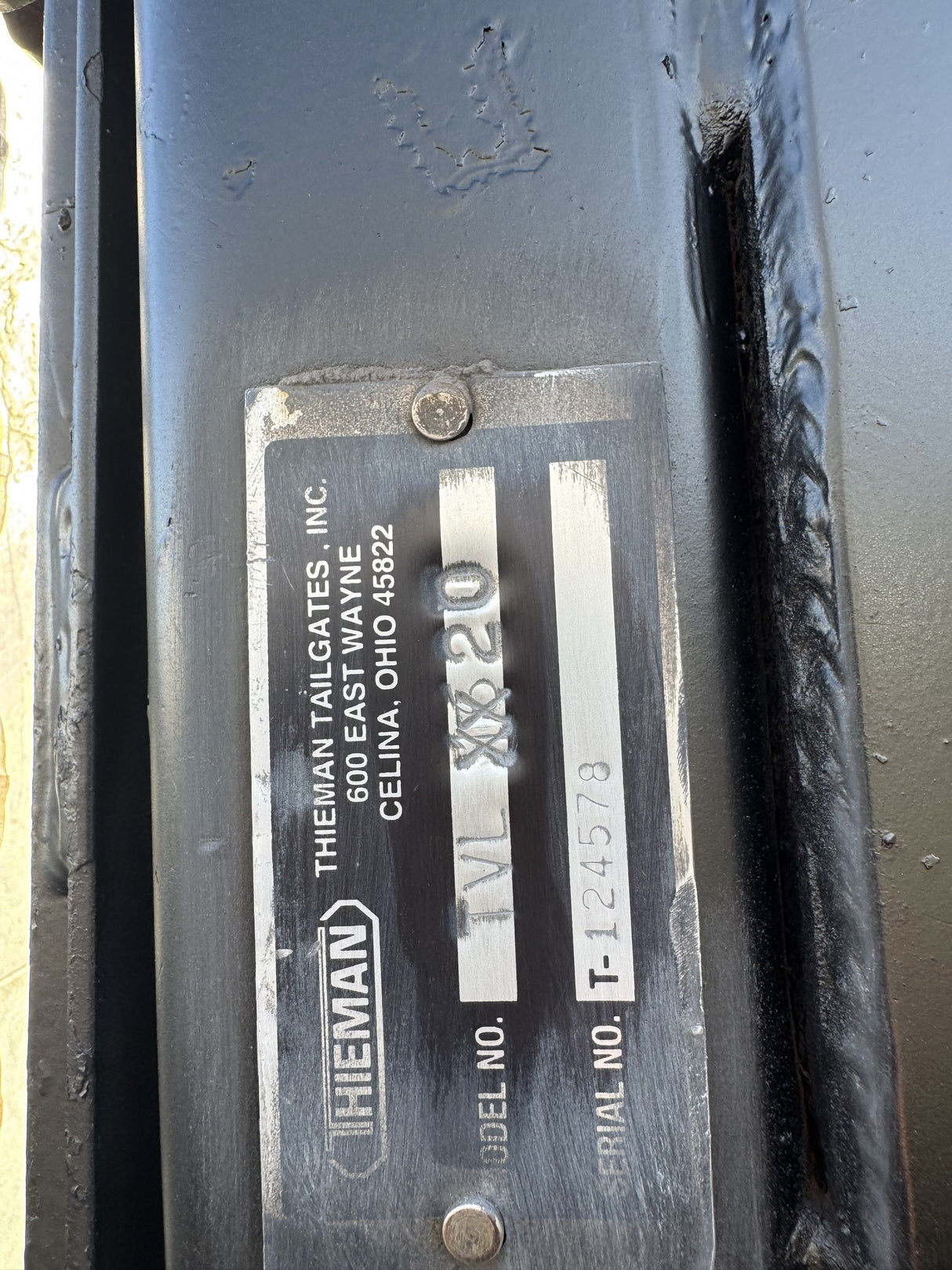 2012 FORD F550 STAKE BODY TRUCK WITH LIFT GATE