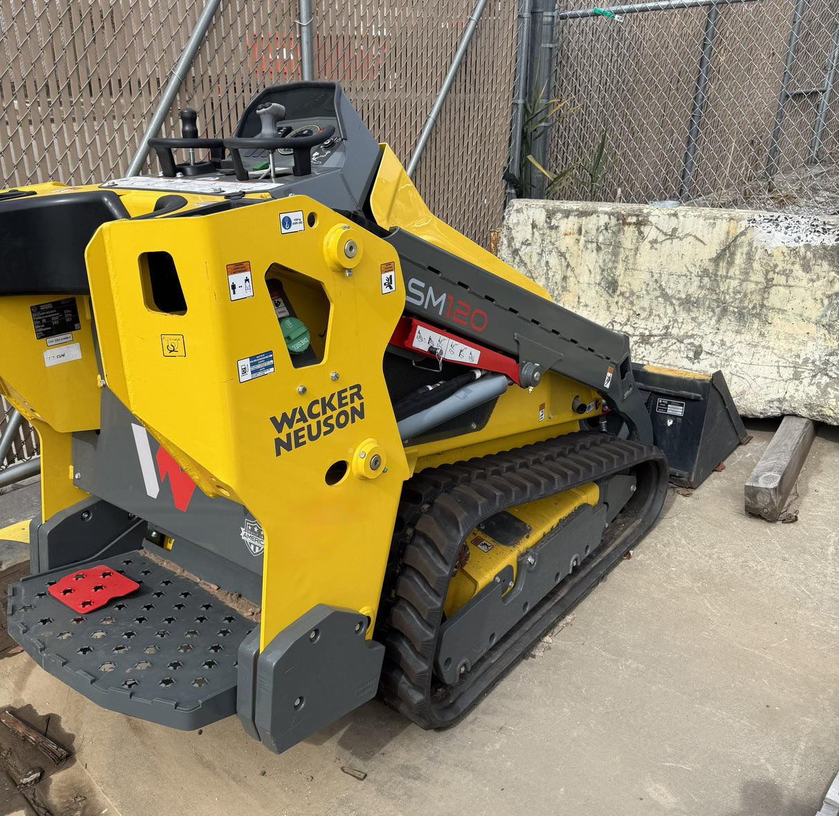 2024 WACKER NEUSON SM120 MINI SKID STEER
