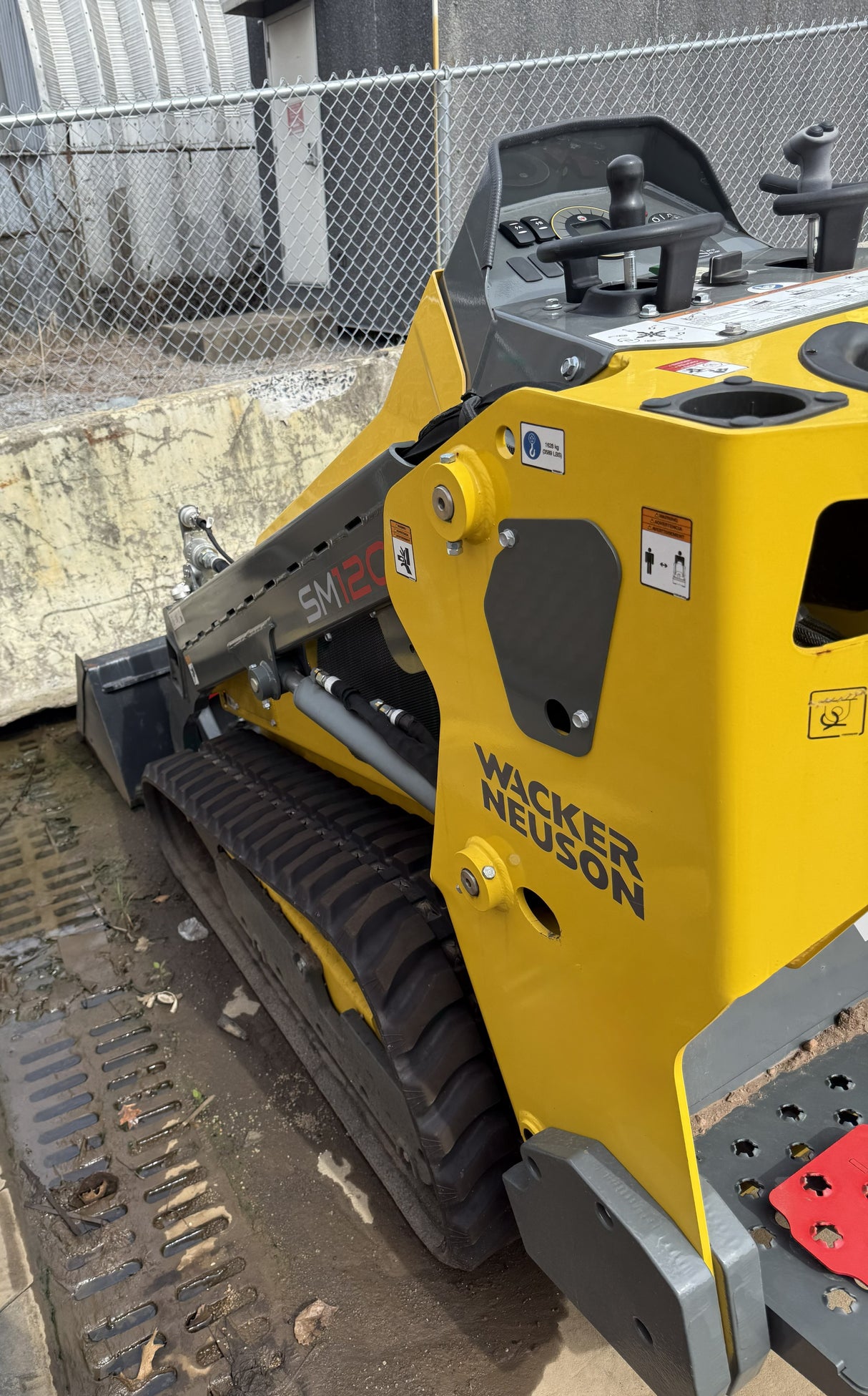2024 WACKER NEUSON SM120 MINI SKID STEER