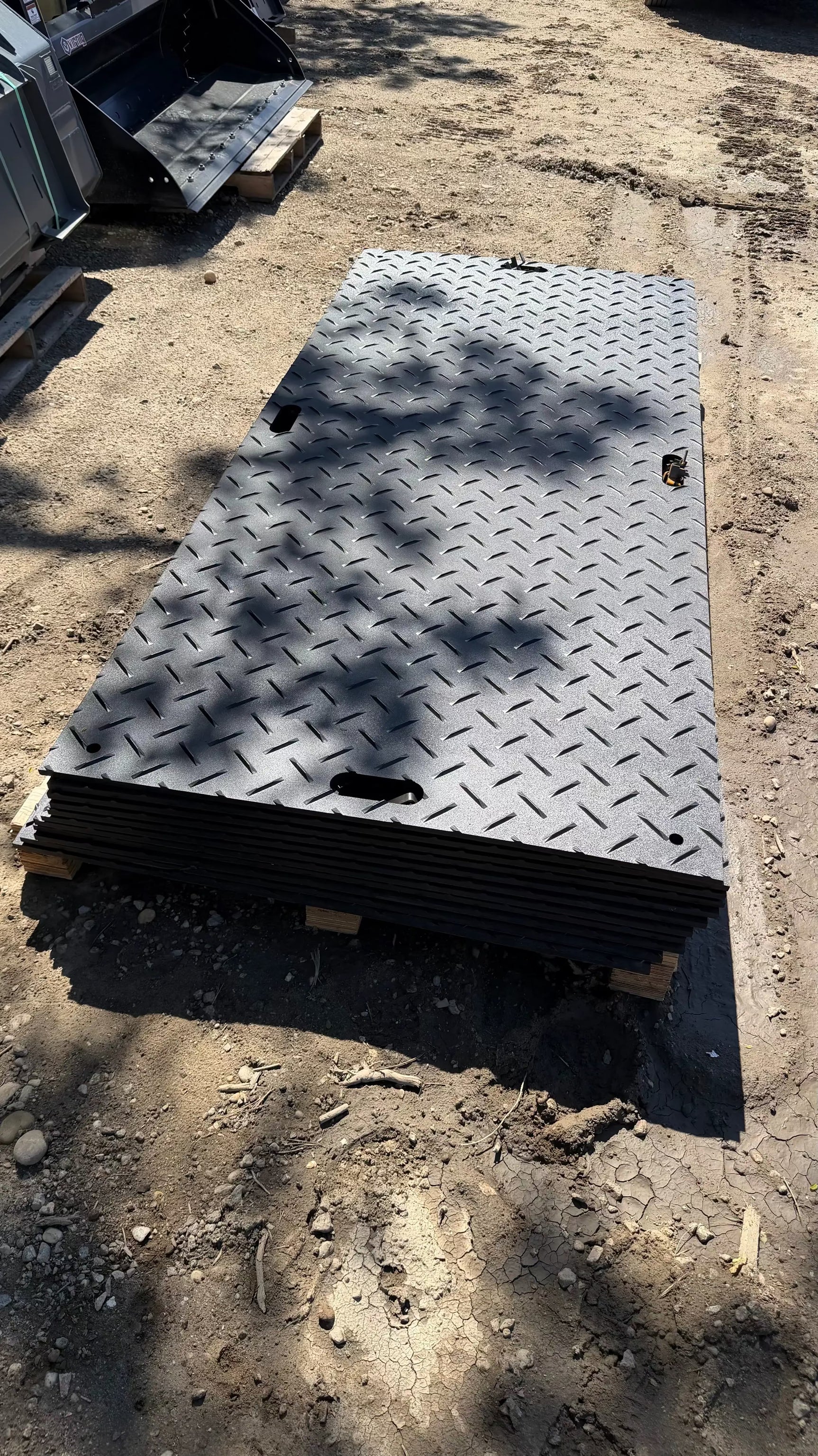 GROUND PROTECTION MATS HDPE 1/2" BLACK by TPM Industrial