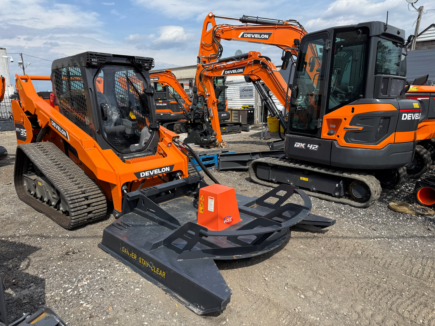 DEVELON DTL35 Compact Track Loader 115HP