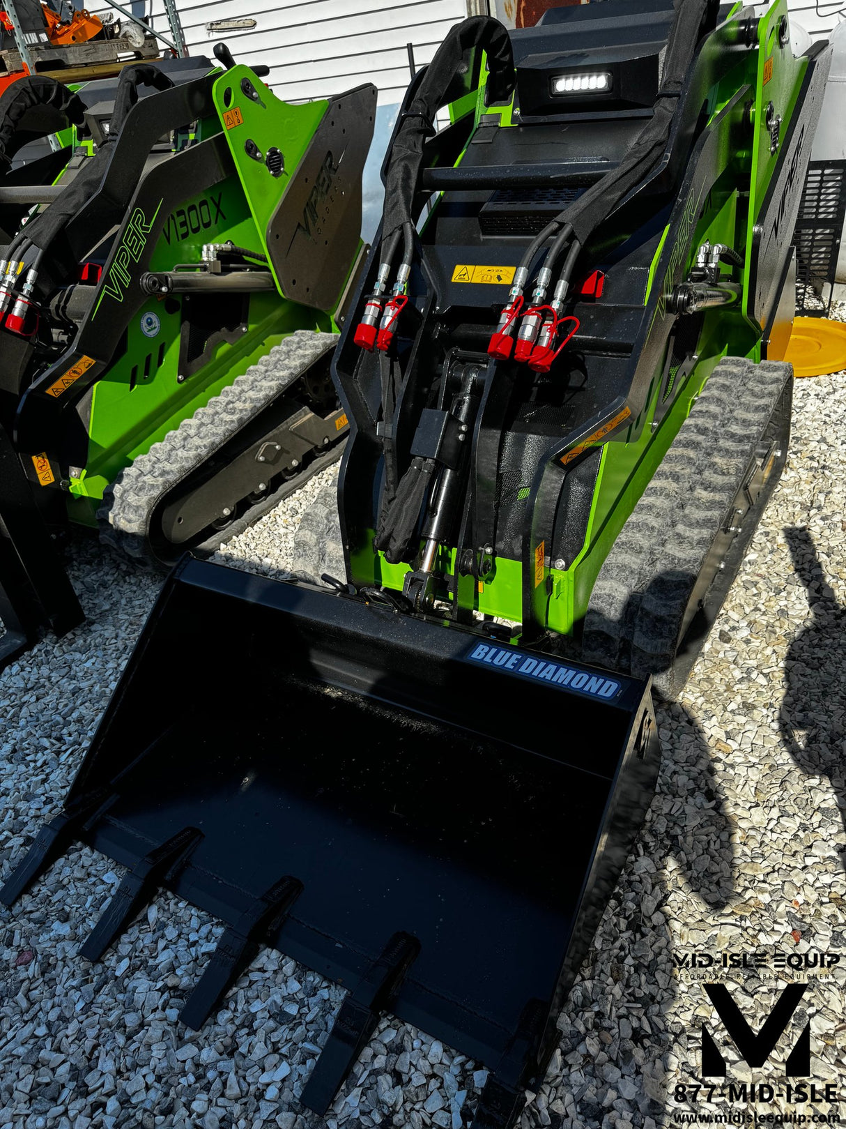 44" Blue Diamond Min Skid Steer Bucket with teeth