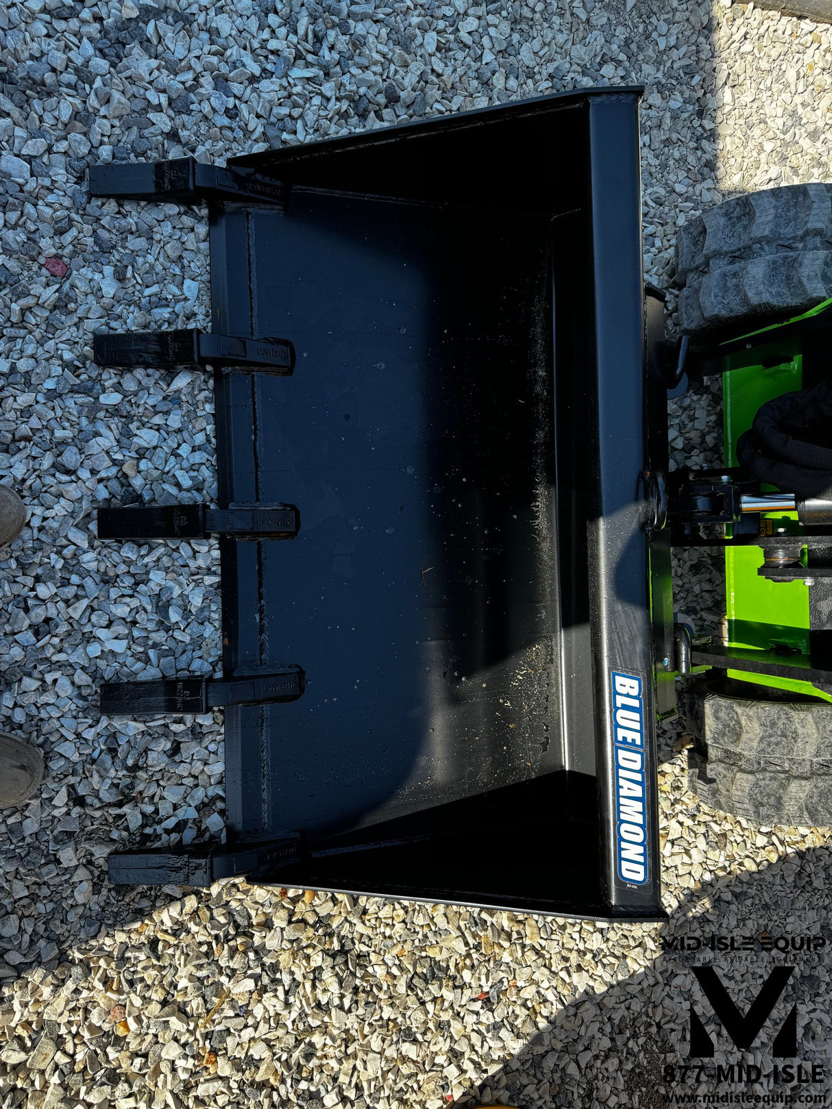 44" Blue Diamond Min Skid Steer Bucket with teeth