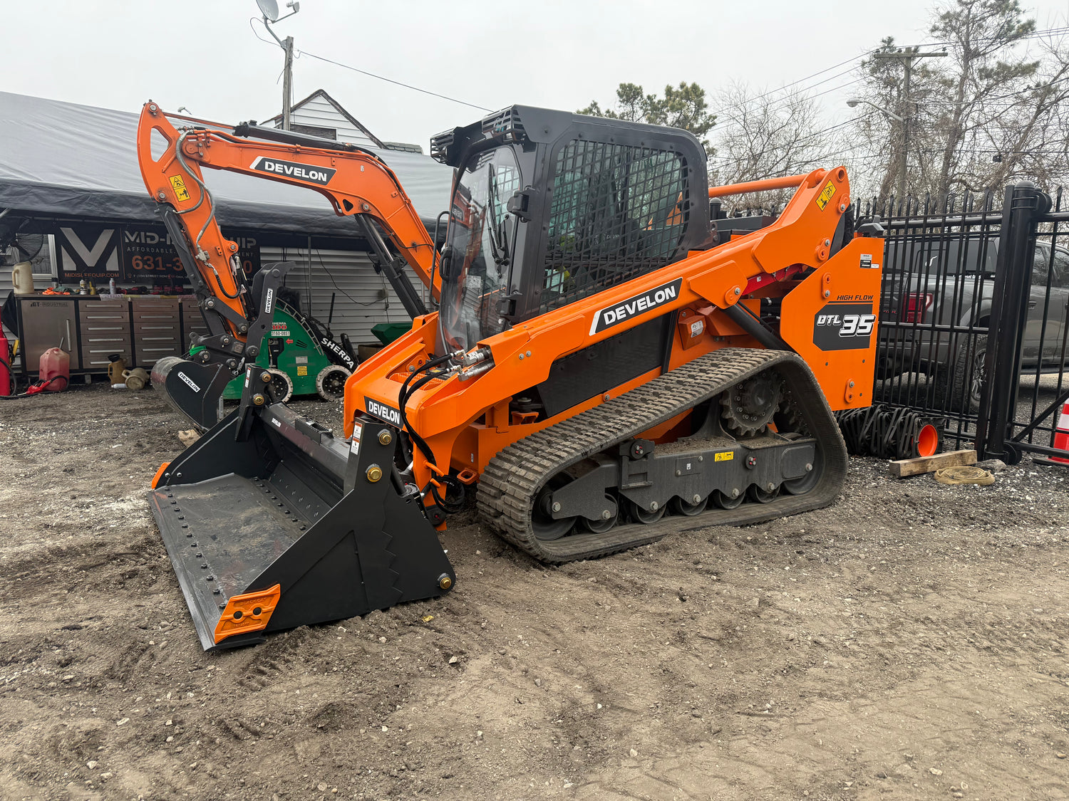 DEVELON DTL35 Compact Track Loader 115HP