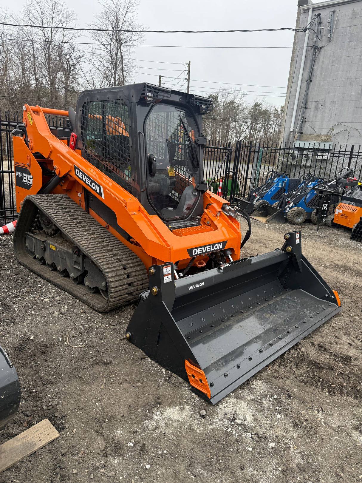 DEVELON DTL35 Compact Track Loader 115HP