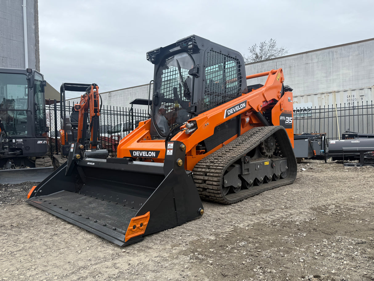 DEVELON DTL35 Compact Track Loader 115HP