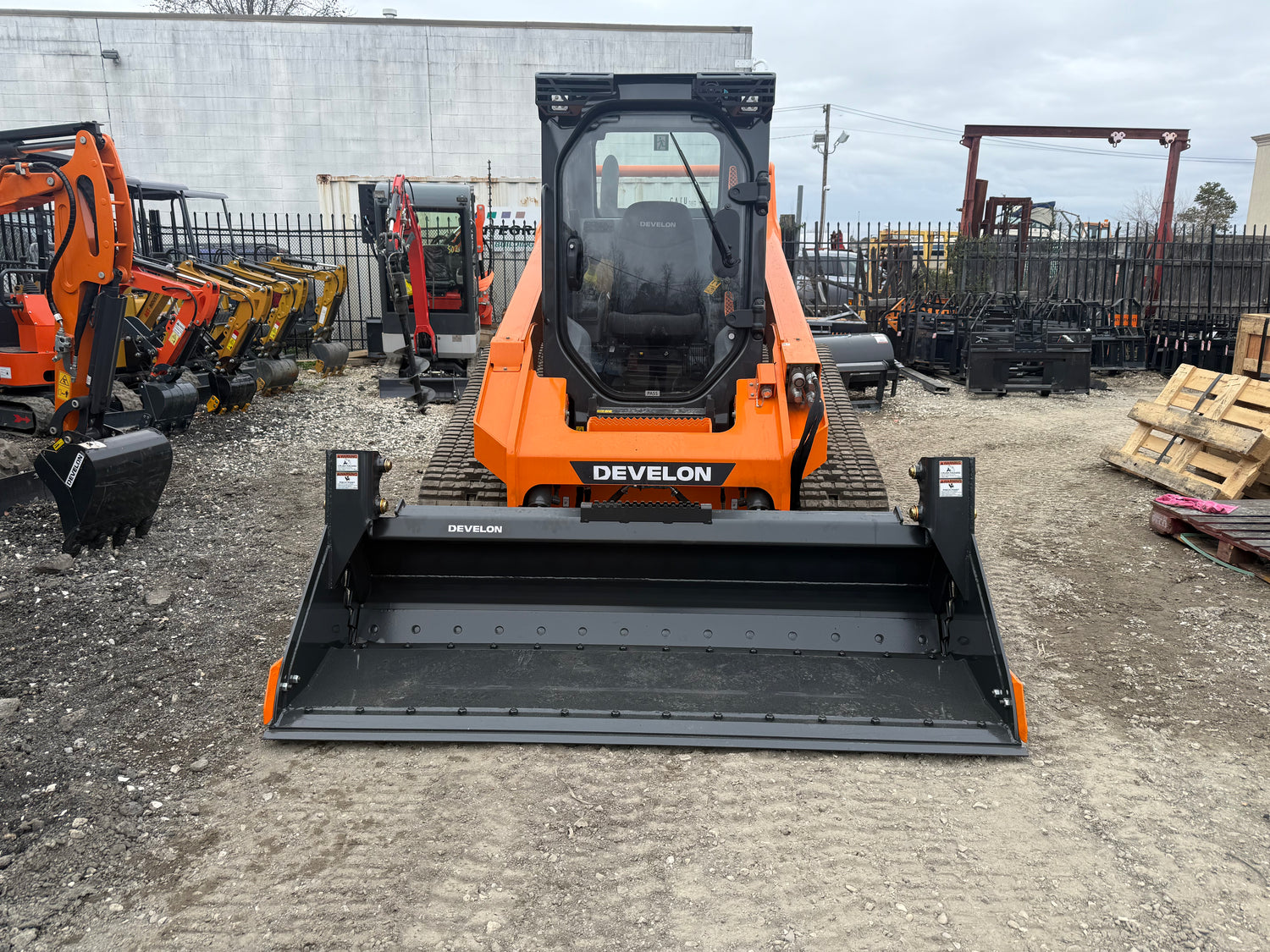 DEVELON DTL35 Compact Track Loader 115HP