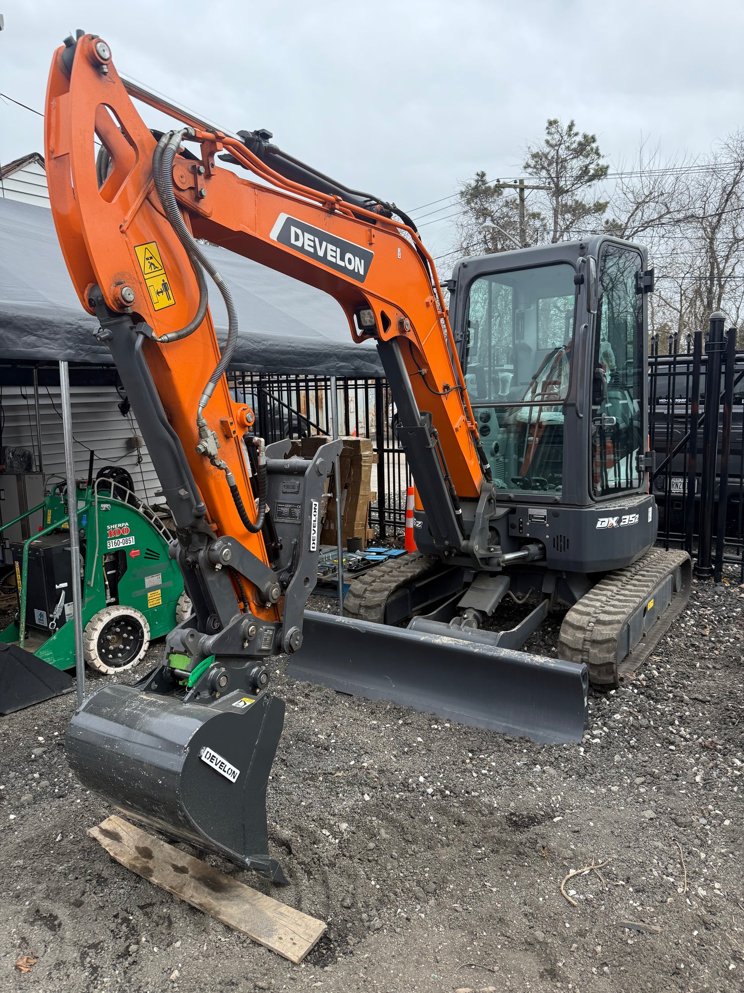 DEVELON DX35Z-7 Mini Excavator 3.5 Ton