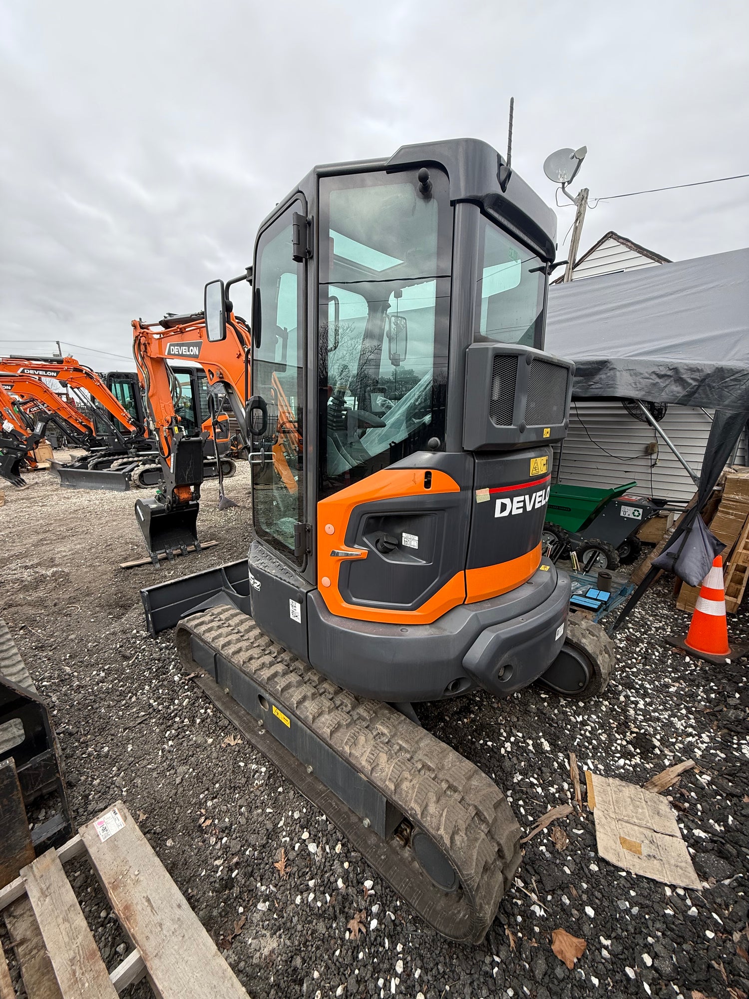 DEVELON DX35Z-7 Mini Excavator 3.5 Ton