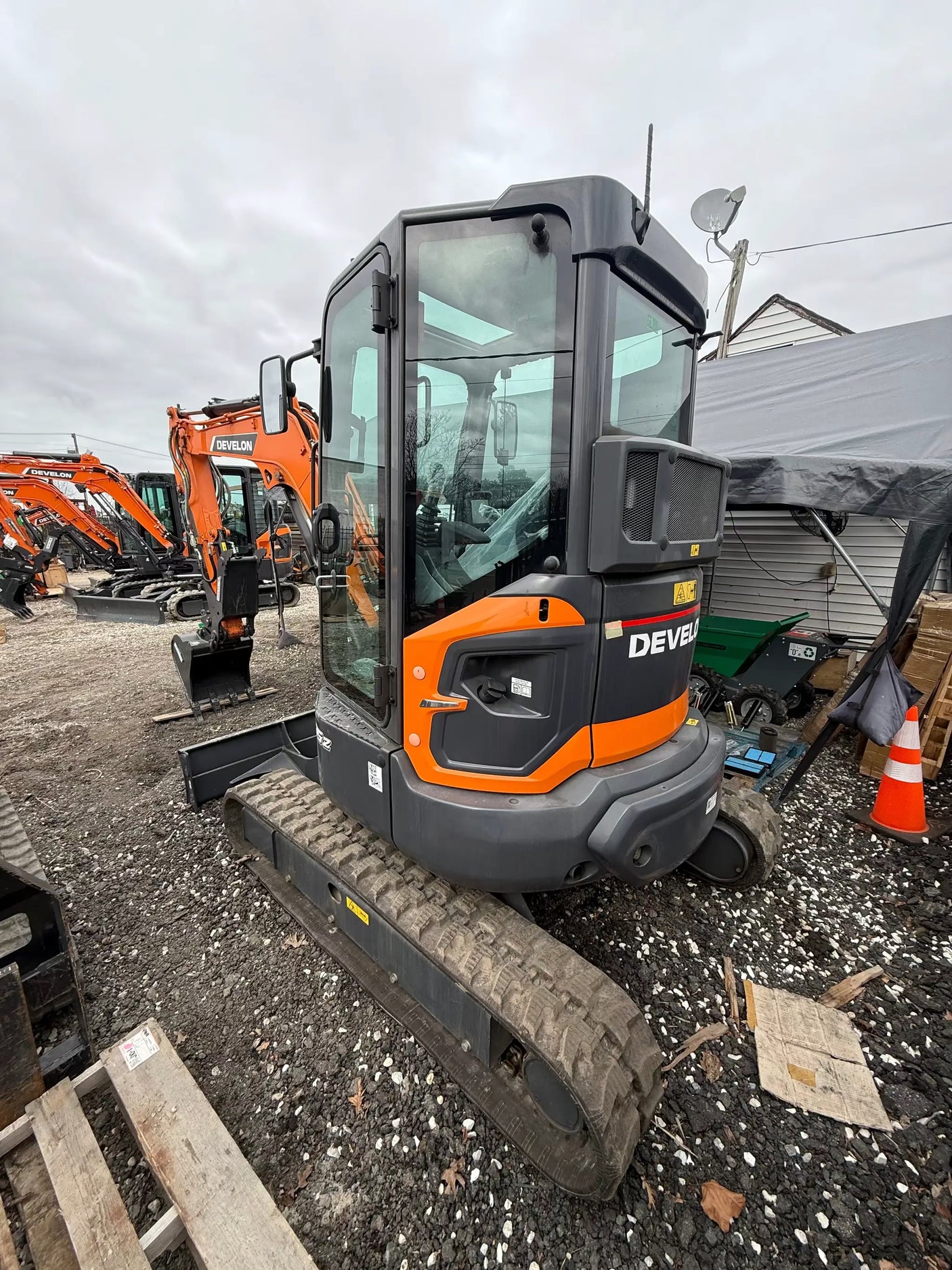 DEVELON DX35Z-7 Mini Excavator *CALL FOR PRICE* by Develon