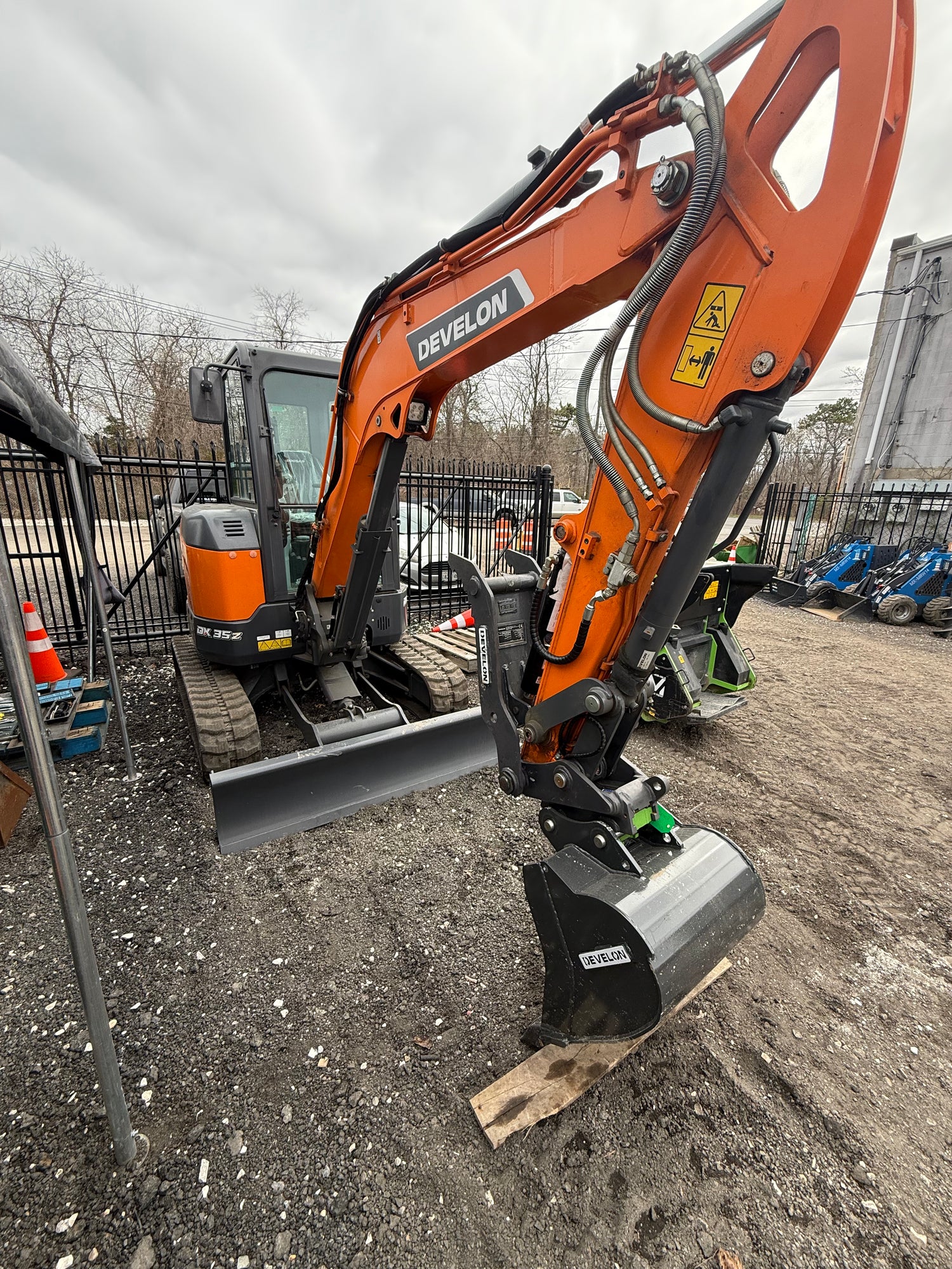 DEVELON DX35Z-7 Mini Excavator 3.5 Ton