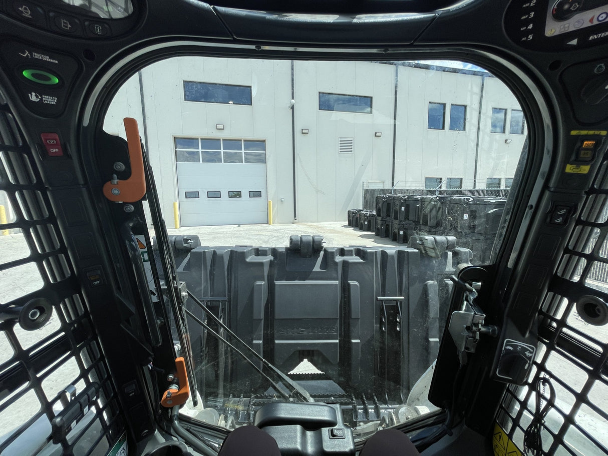 VIRNIG SALT SPREADER FOR SKID STEER