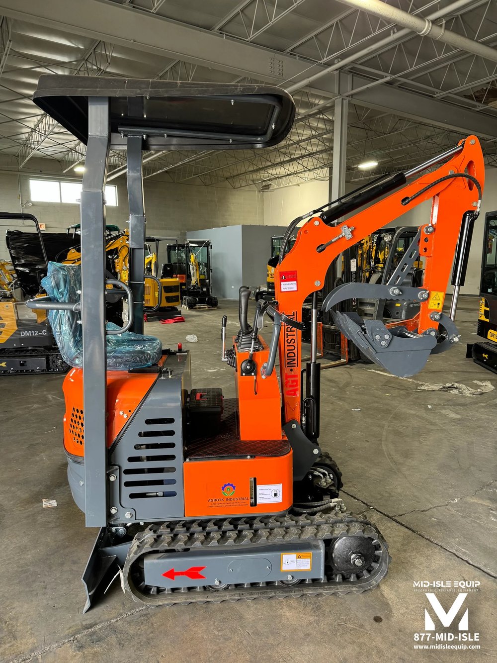 2024 AGT LH12R MINI EXCAVATOR