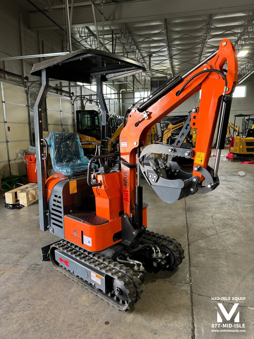 2024 AGT LH12R MINI EXCAVATOR