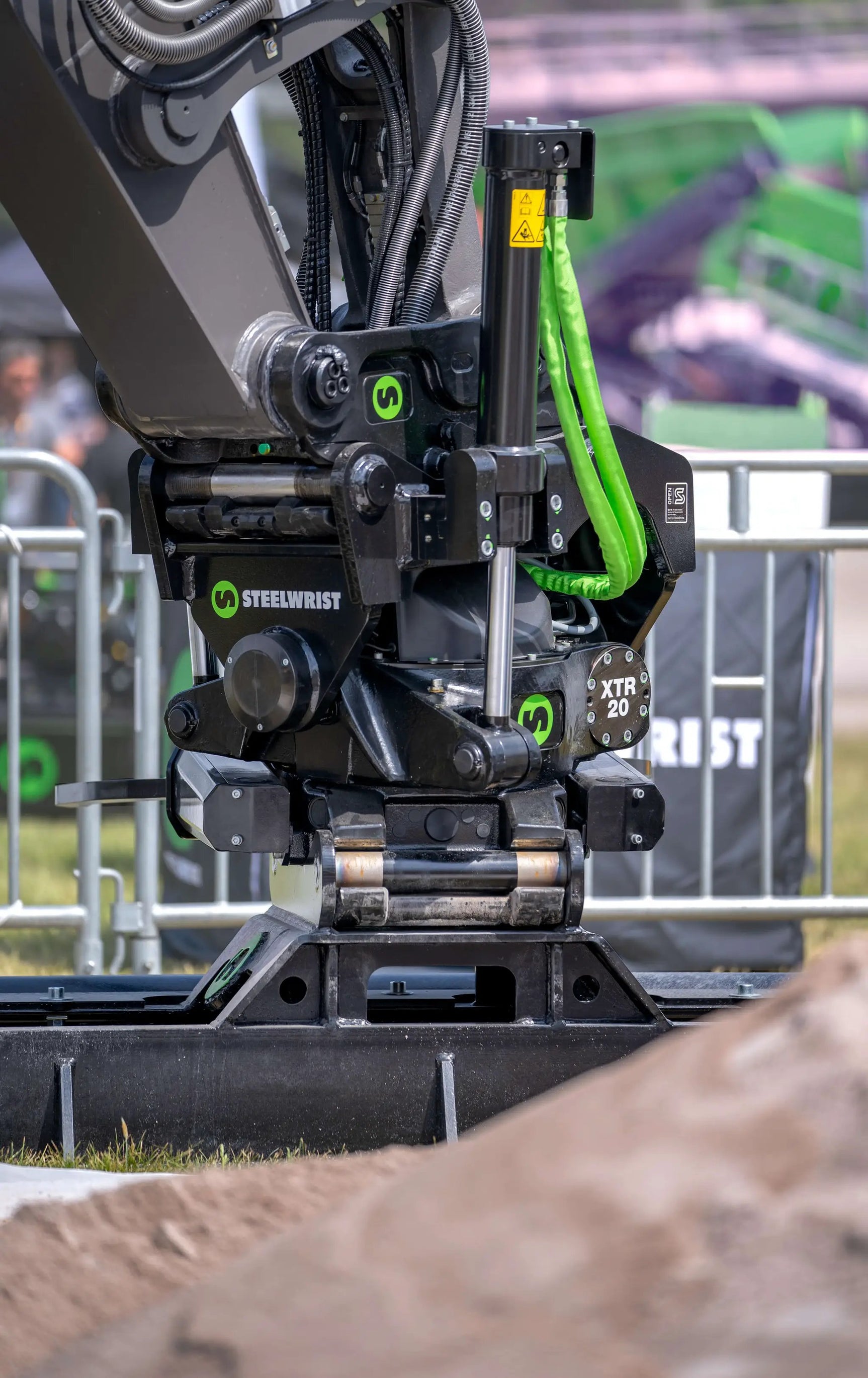 Steelwrist Tilt Rotator *CONTACT US FOR PRICING* by Steelwrist