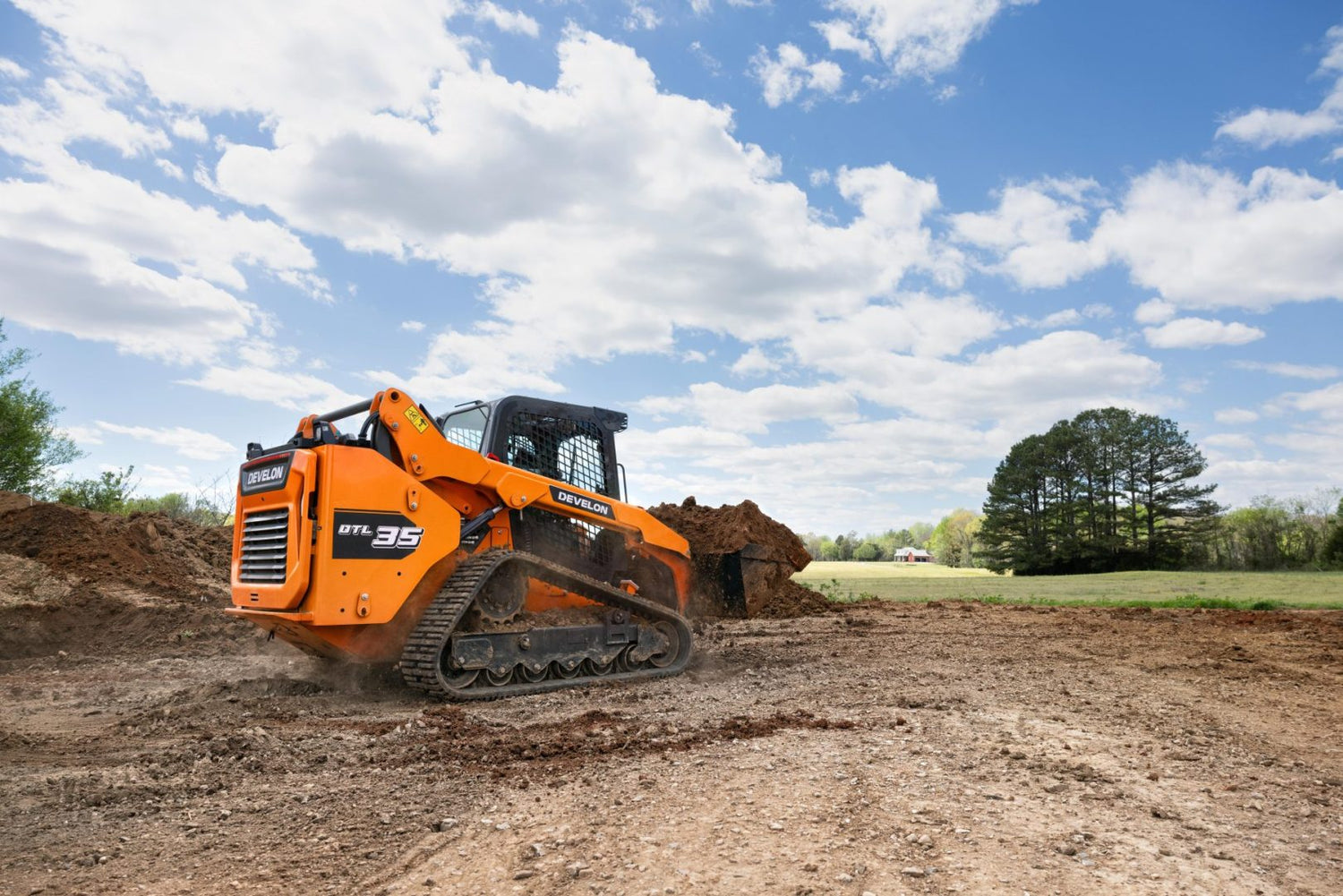 DEVELON DTL35 Compact Track Loader 115HP