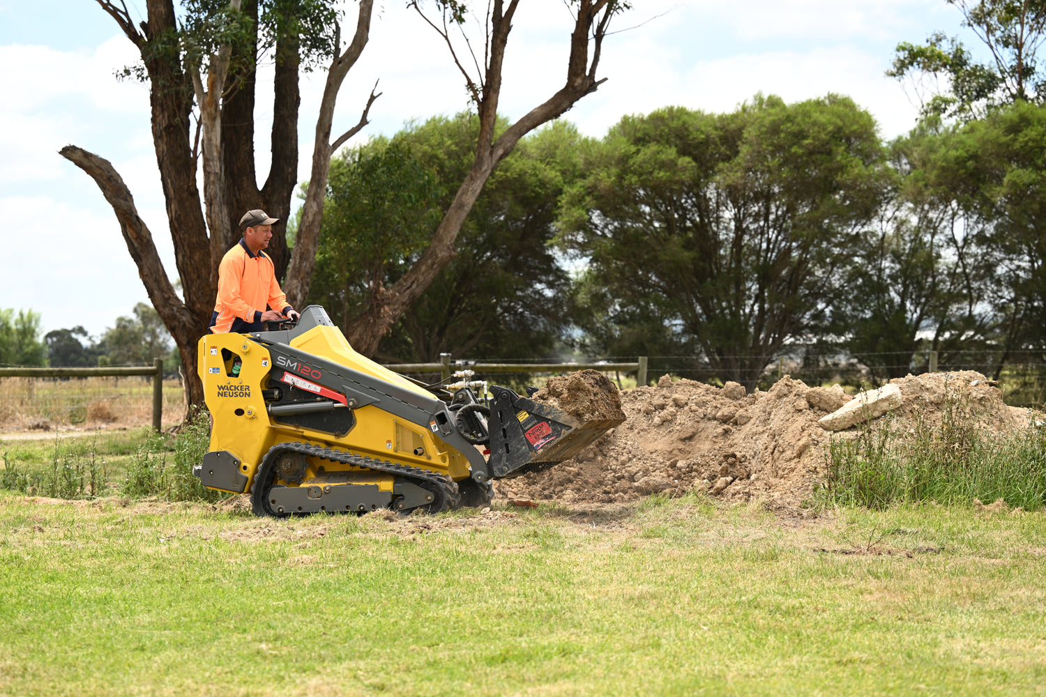 2026 Wacker Neuson Mini Skid Track Loader SM120 PRODUCTIVITY PACKAGE