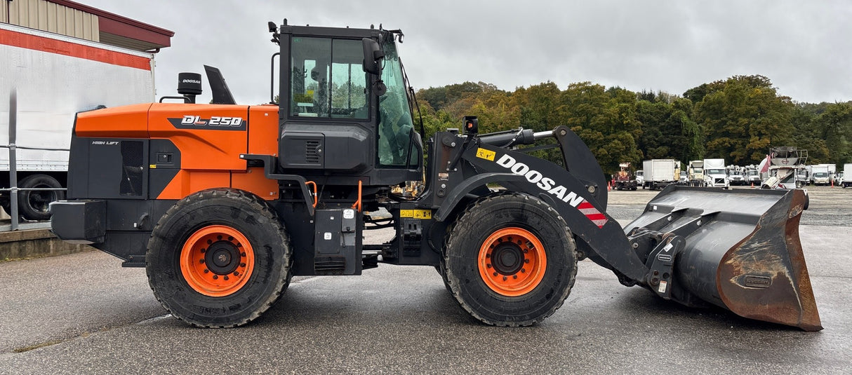 2022 DOOSAN DL250-7 FRONT END LOADER HIGH LIFT W/ SCALE