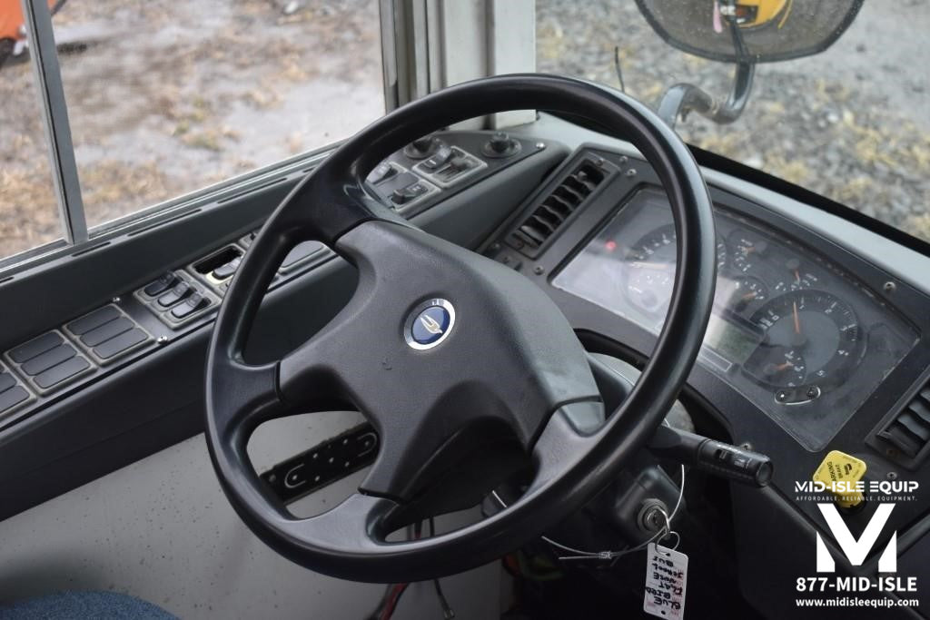 2011 BLUE BIRD SCHOOL BUS