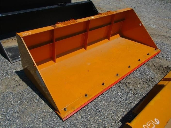 NEW SEVERE DUTY 84" BUCKET FOR SKID STEER WITH BOLT ON EDGE