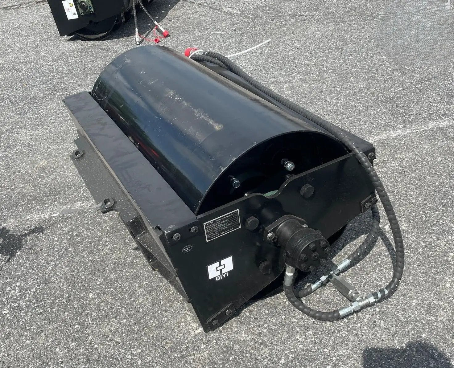 MINI SKID STEER 40” VIBRATORY ROLLER ATTACHMENT by Future