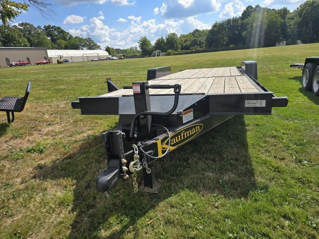 2025 KAUFMAN 22' Tilt Deck Trailer 17k GVWR